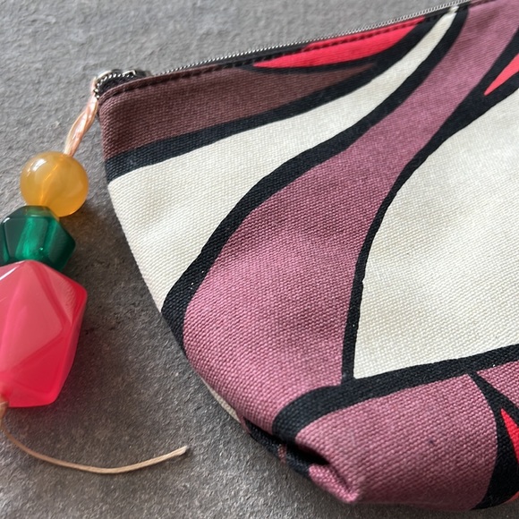 Maliparmi bag- new never used really a conversation piece! Zip closure! - Picture 2 of 8